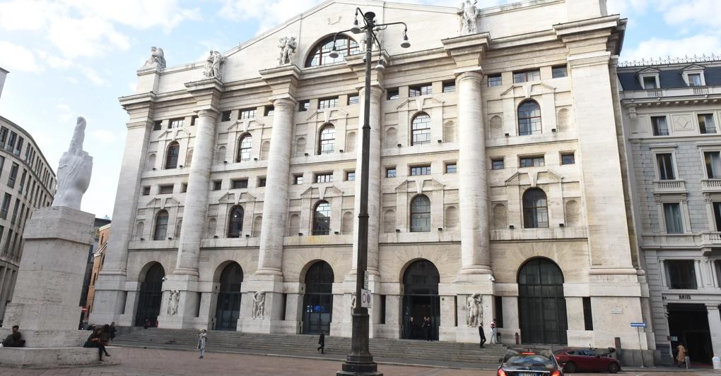Piazza Affari chiude il 2019 con un 30 tutti i numeri di un